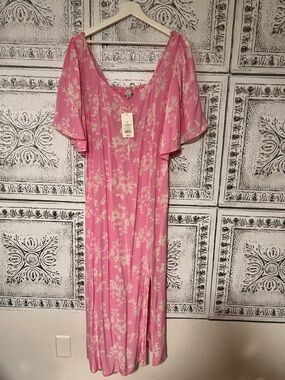 NWT Pink Floral Maxi Dress